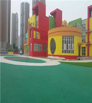 天津滨海新区金色童年幼儿园塑胶地面